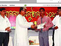 Facilitation to our ex-teachers and meritorious students of the school 2016 - photo 5
