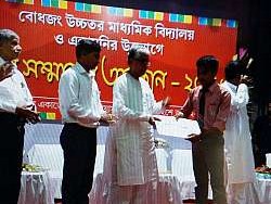 Facilitation to our ex-teachers and meritorious students of the school 2016 - photo 18