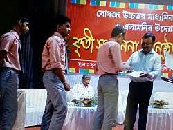 Facilitation to our ex-teachers and meritorious students of the school 2016 - photo 9